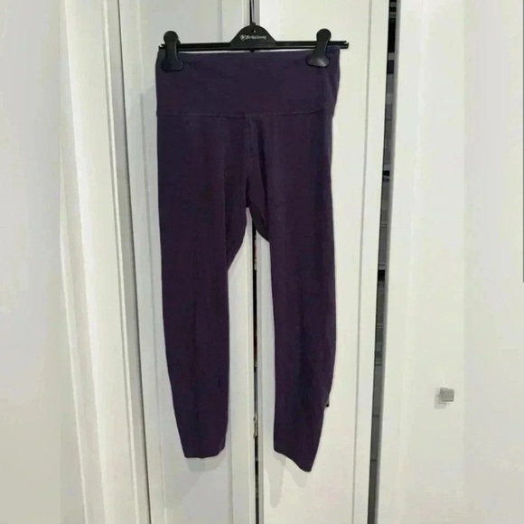 Victoria’s Secret Sport Purple Active Leggings - Picture 3 of 6